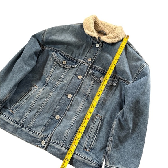 Gap Denim Size 12 Teen Youth Classic Medium Wash Sherpa Lined Jacket -NWOT - Picture 2 of 5